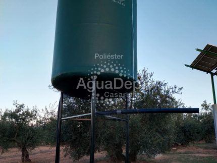 Depósitos Verticales con Patas Metálicas