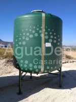 Depósitos Verticales con Patas Metálicas