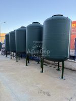 Depósitos Verticales con Patas Metálicas